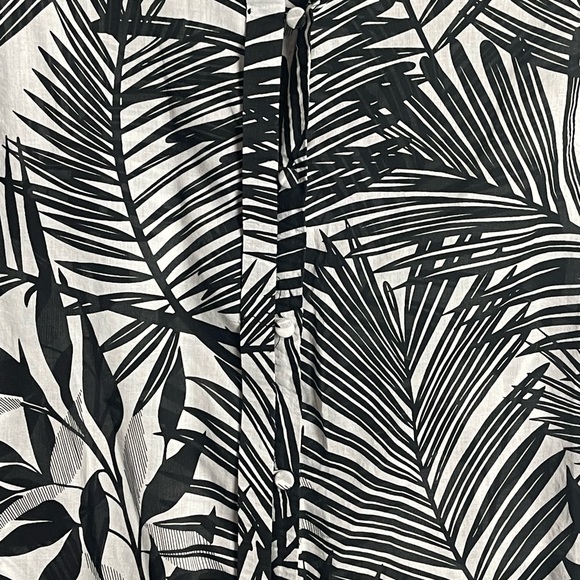 Women’s large, Dana Buchman, sheer black and white blouse in palm tree pattern - Picture 5 of 5